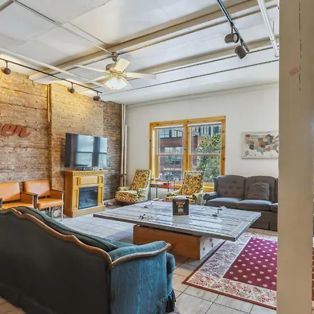 The Victor 2 - Cleveland'S Urban Lodge